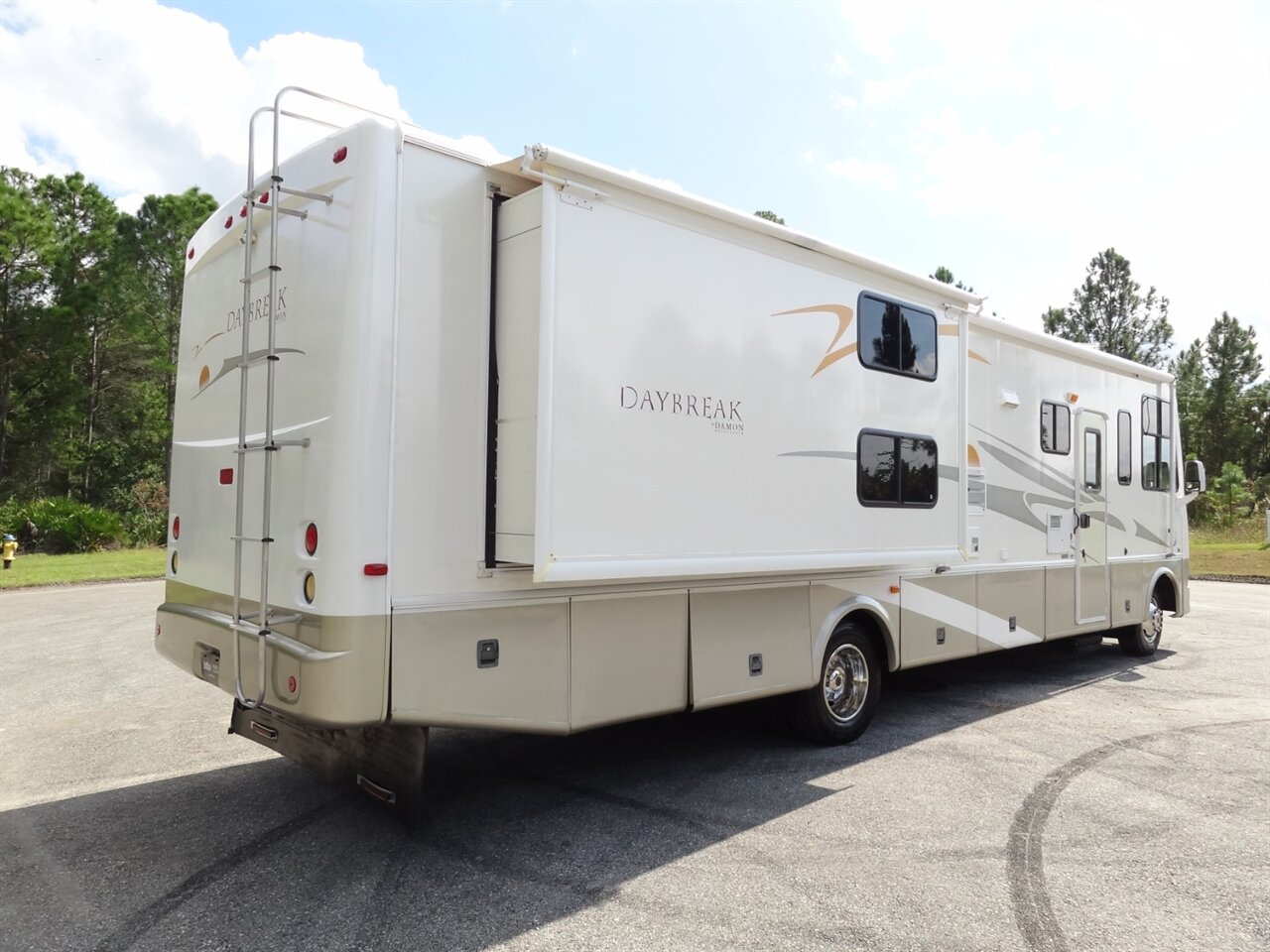 2006 Damon Daybreak 3270 - Photo 6 - Deland, FL 32720