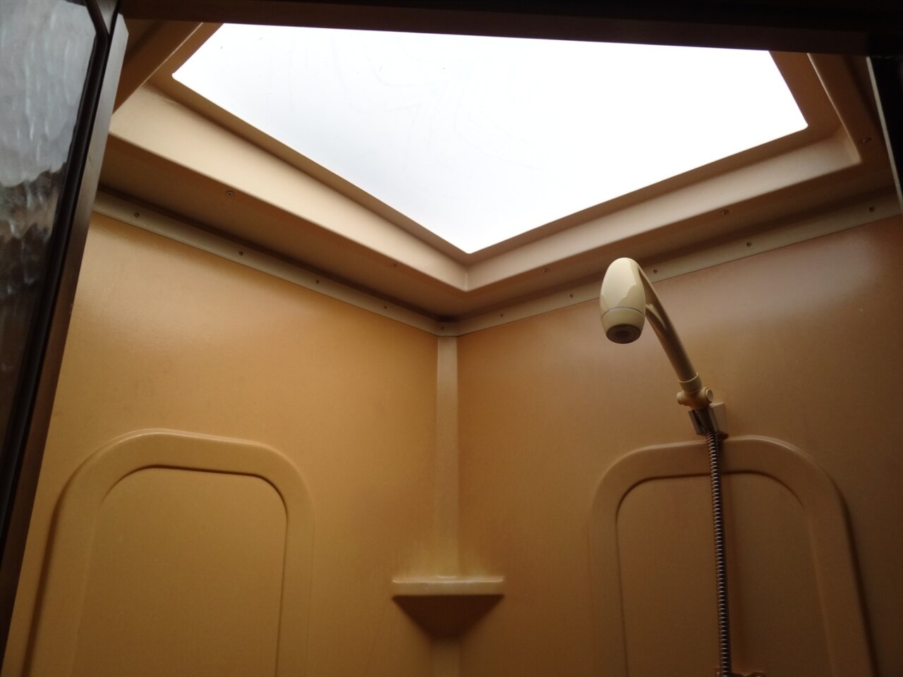 2006 Damon Daybreak 3270 - Photo 74 - Deland, FL 32720