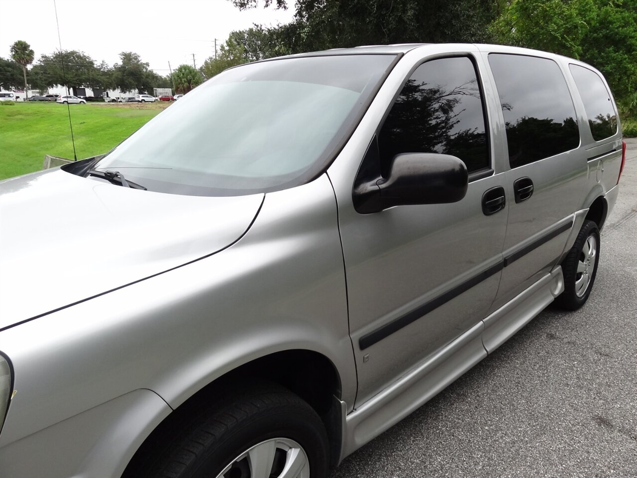 2007 Chevrolet Uplander LS   - Photo 9 - Deland, FL 32720