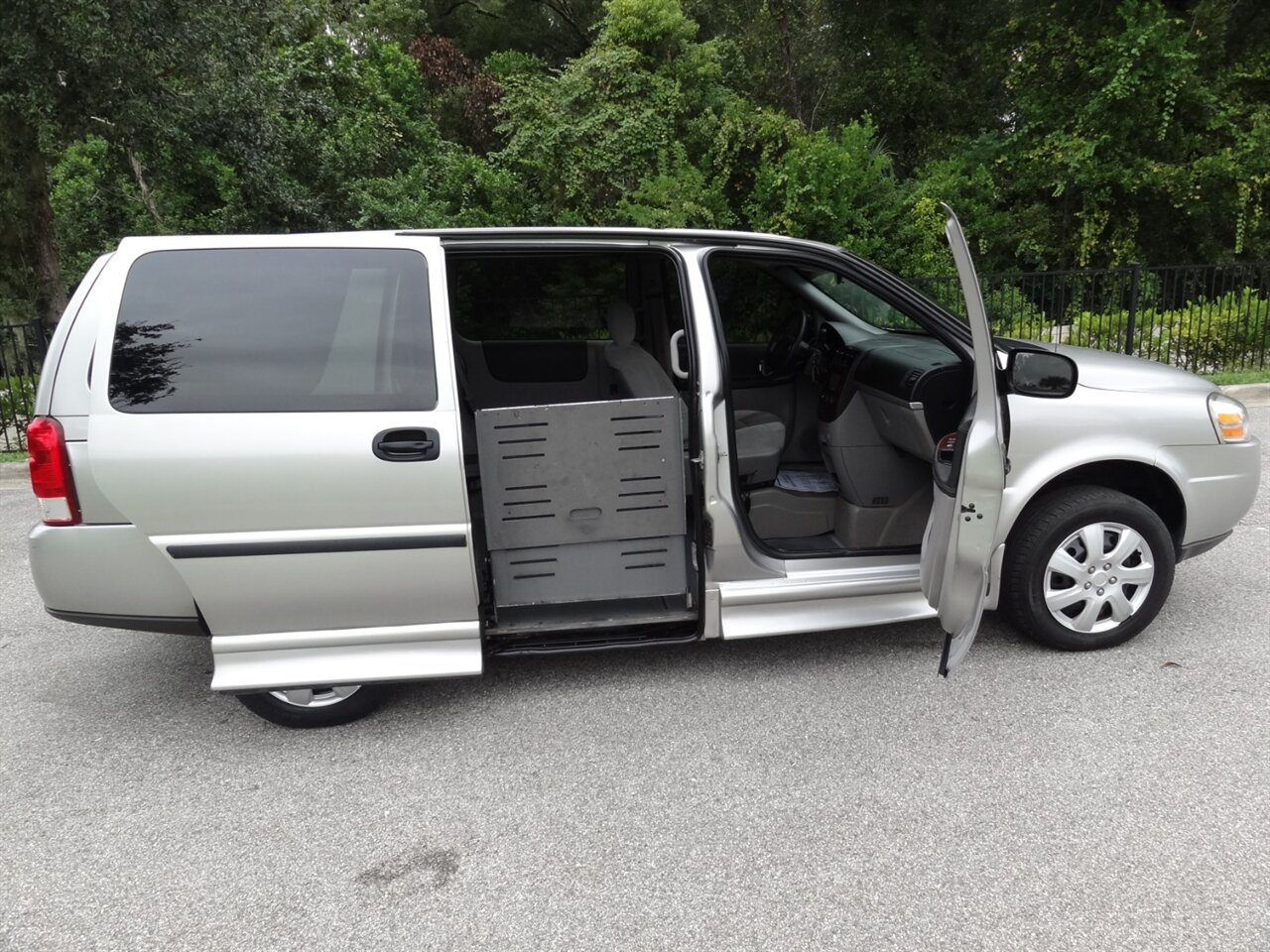 2007 Chevrolet Uplander LS   - Photo 16 - Deland, FL 32720