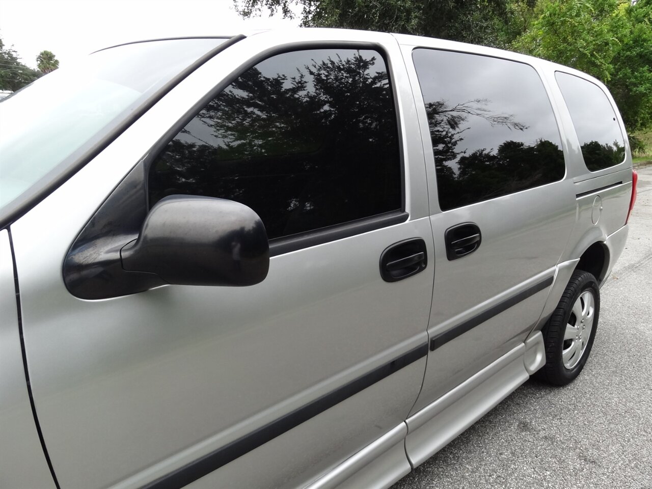 2007 Chevrolet Uplander LS   - Photo 11 - Deland, FL 32720