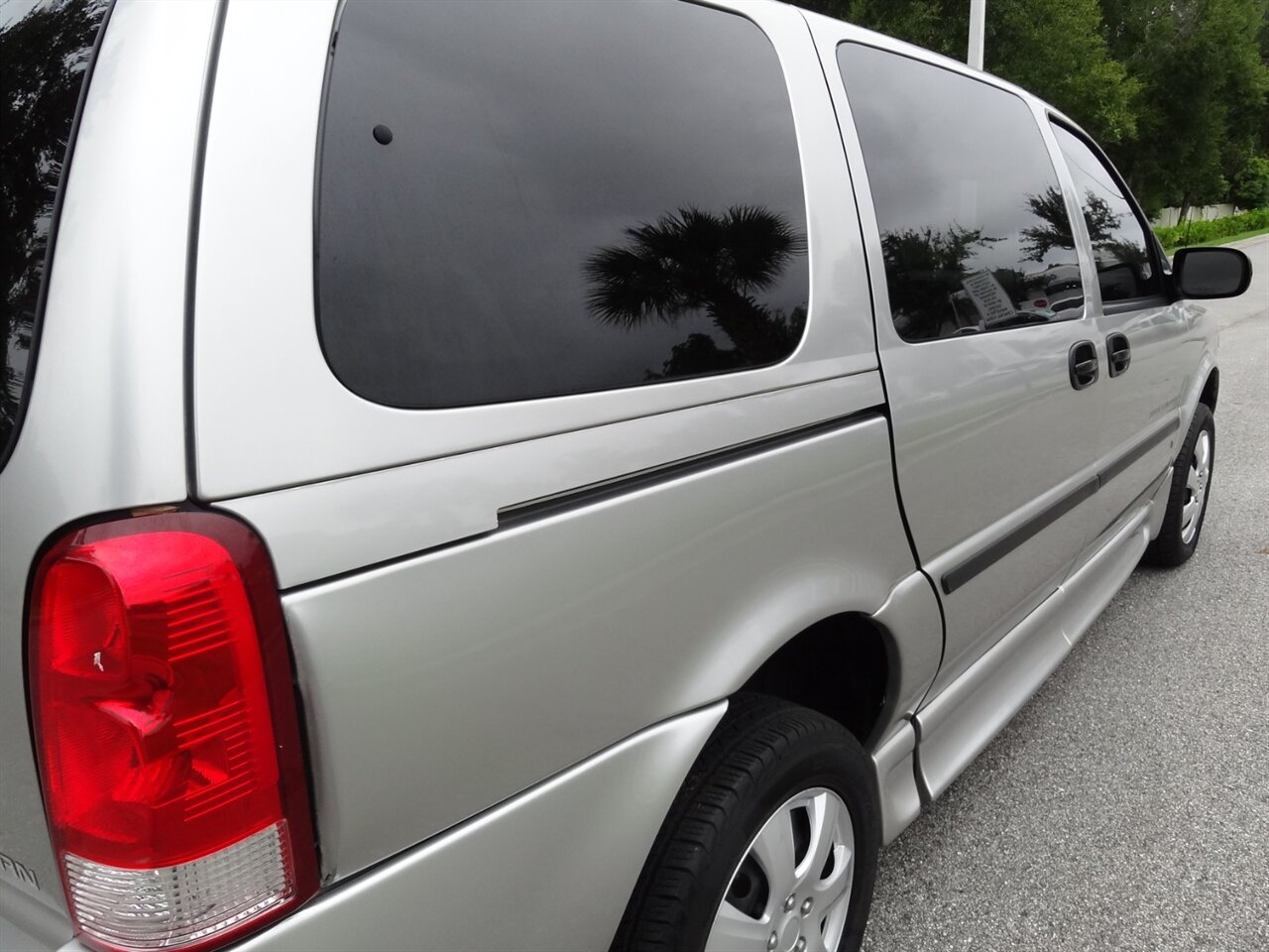 2007 Chevrolet Uplander LS   - Photo 13 - Deland, FL 32720