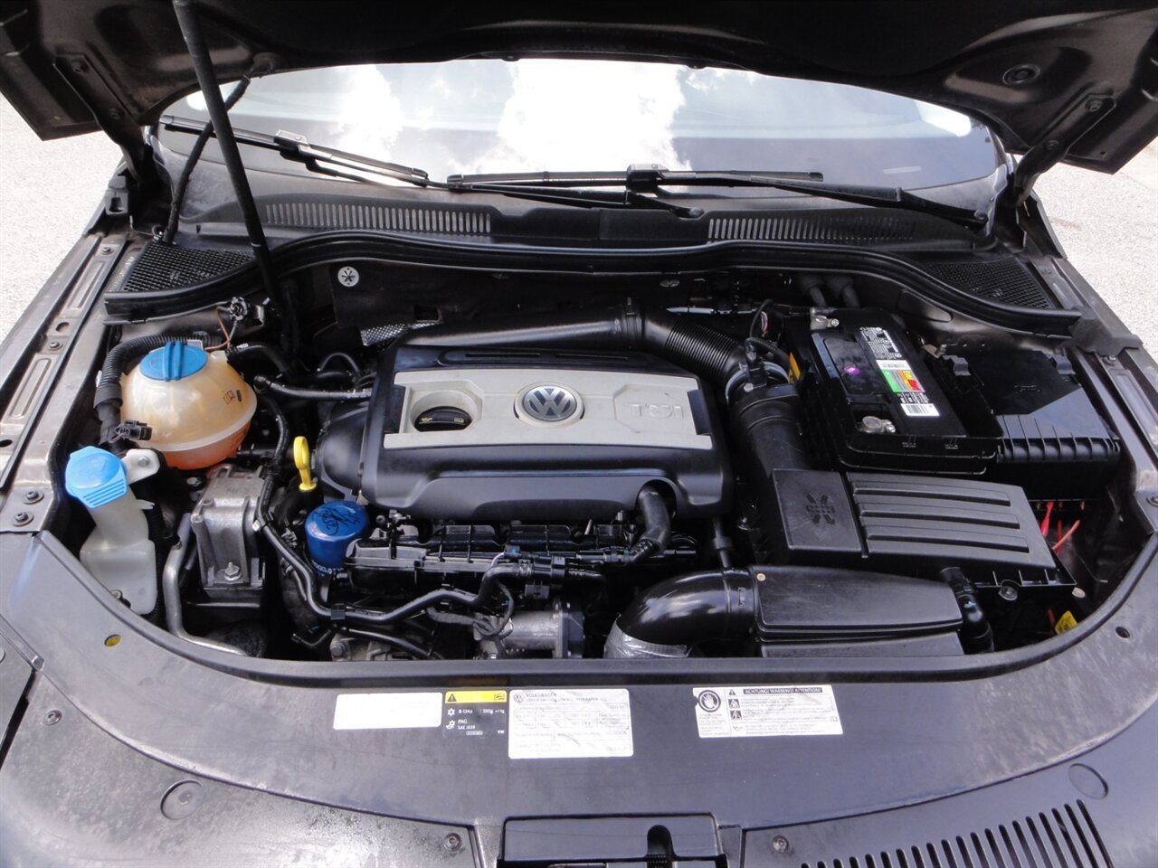 2014 Volkswagen CC Executive PZEV  Premium - Photo 27 - Deland, FL 32720