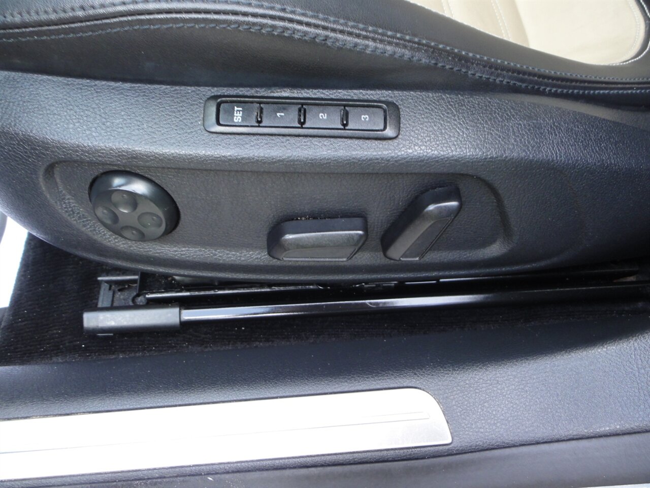 2014 Volkswagen CC Executive PZEV  Premium - Photo 32 - Deland, FL 32720
