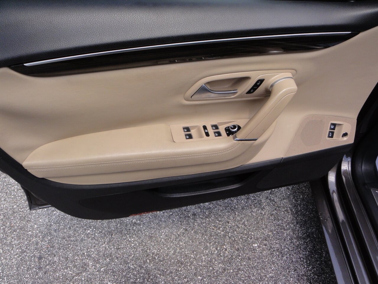 2014 Volkswagen CC Executive PZEV  Premium - Photo 28 - Deland, FL 32720