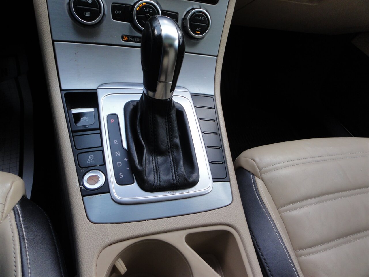2014 Volkswagen CC Executive PZEV  Premium - Photo 54 - Deland, FL 32720