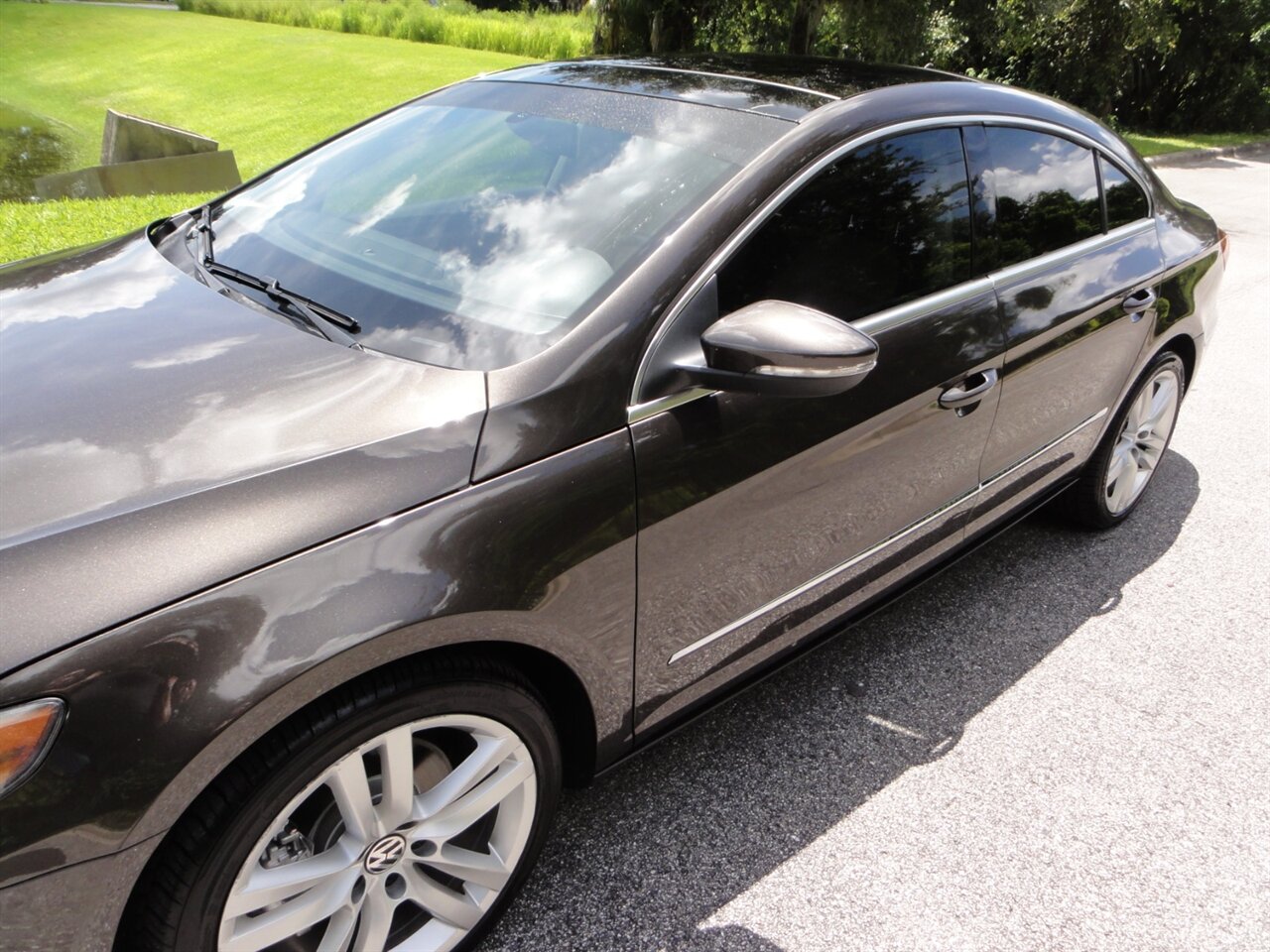 2014 Volkswagen CC Executive PZEV  Premium - Photo 10 - Deland, FL 32720