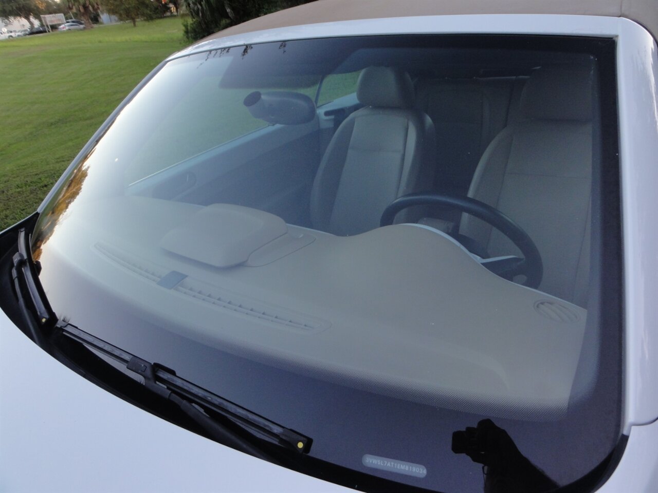 2014 Volkswagen Beetle Convertible TDI Premium - Photo 25 - Deland, FL 32720