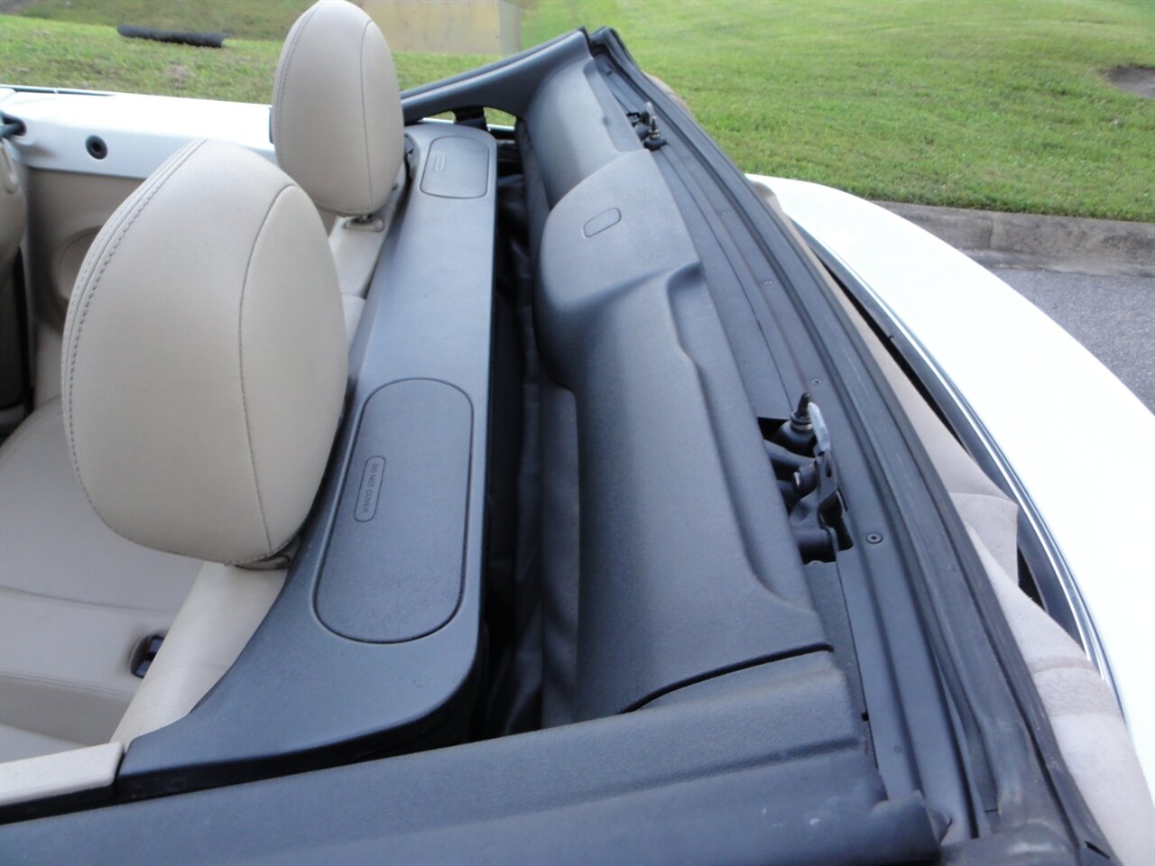 2014 Volkswagen Beetle Convertible TDI Premium - Photo 41 - Deland, FL 32720