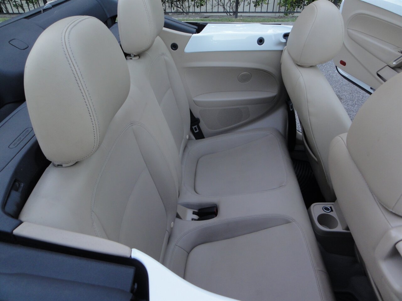 2014 Volkswagen Beetle Convertible TDI Premium - Photo 42 - Deland, FL 32720