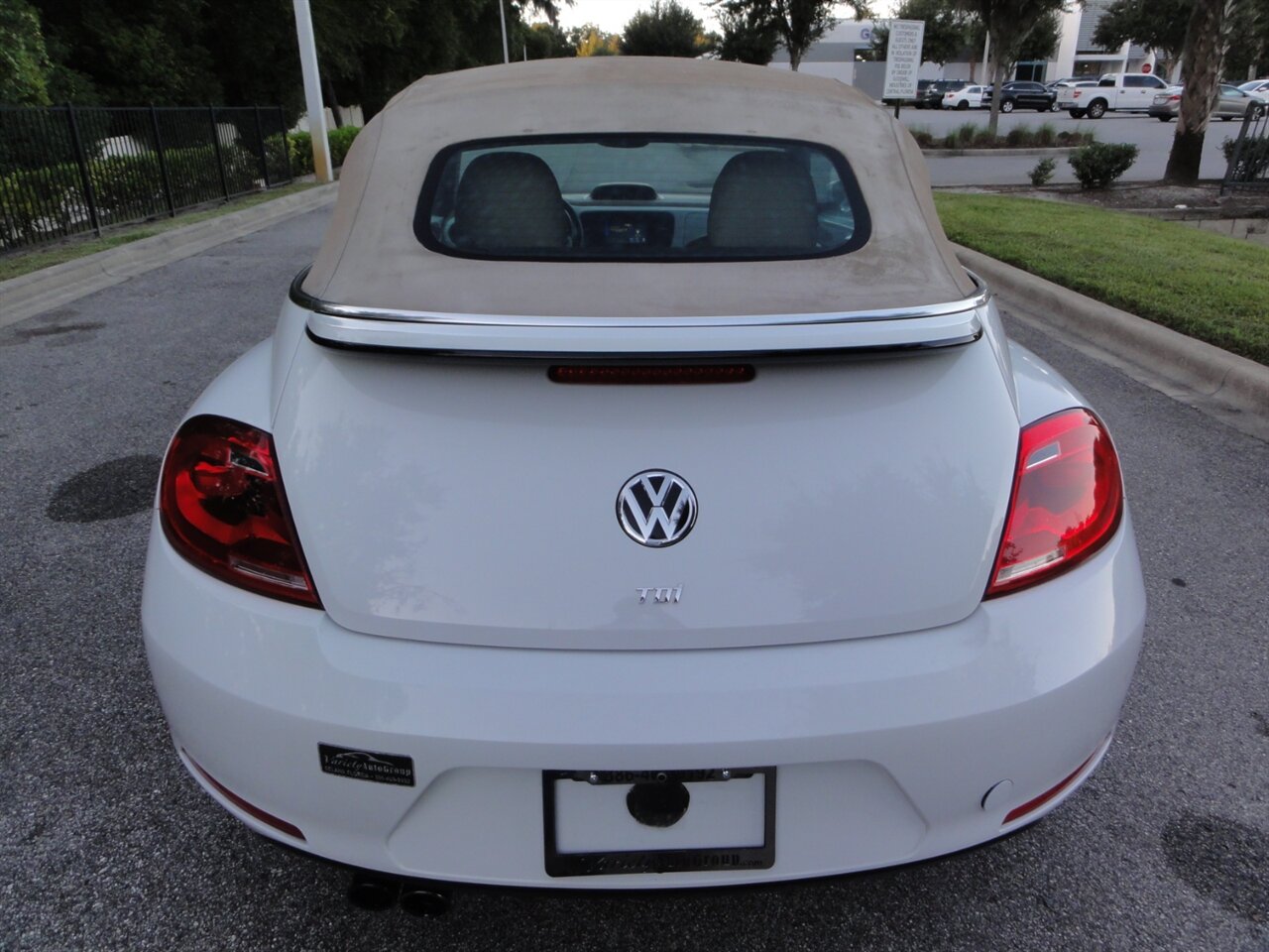 2014 Volkswagen Beetle Convertible TDI Premium - Photo 19 - Deland, FL 32720