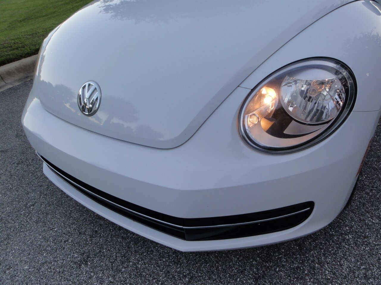 2014 Volkswagen Beetle Convertible TDI Premium - Photo 10 - Deland, FL 32720
