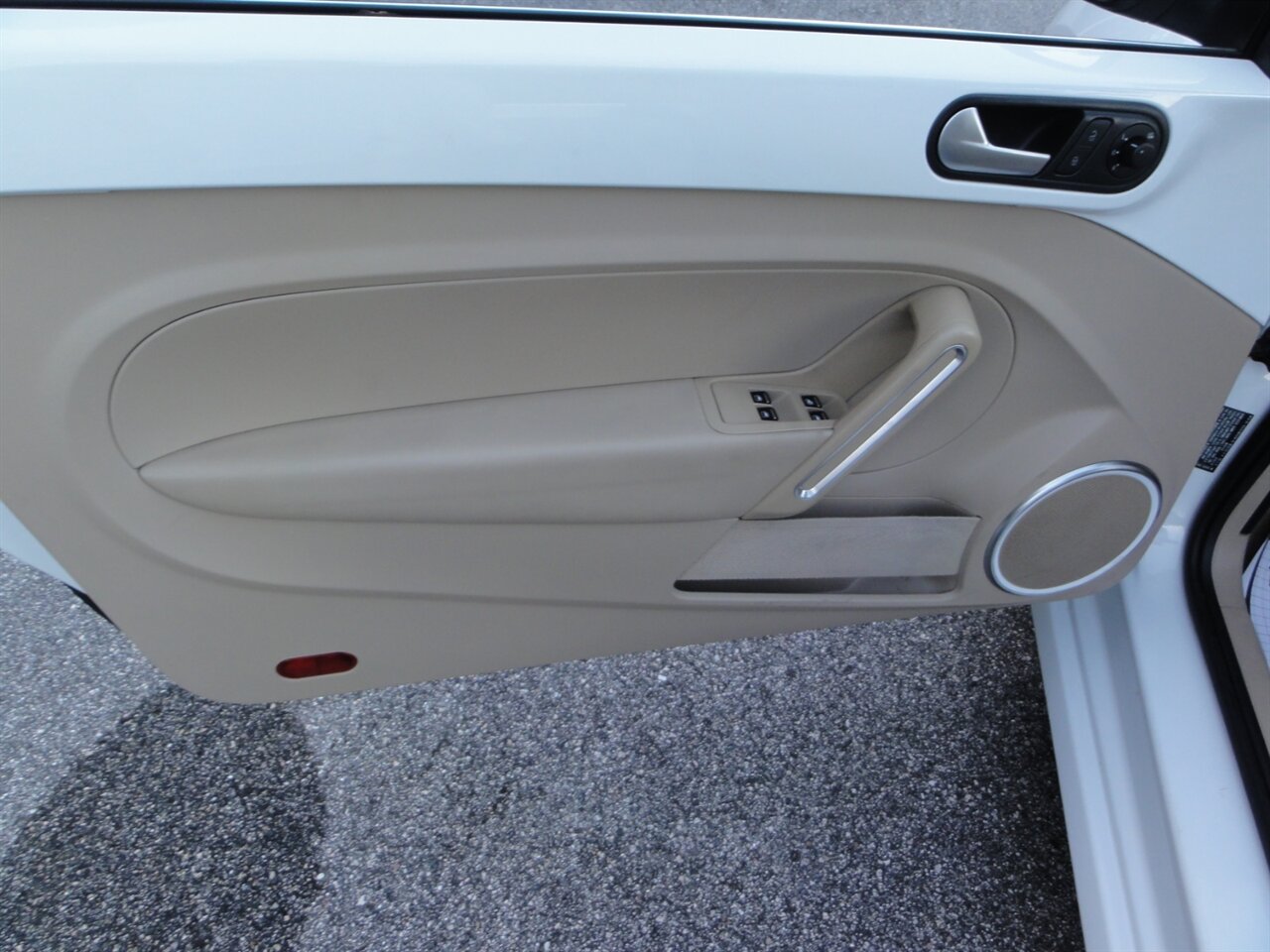 2014 Volkswagen Beetle Convertible TDI Premium - Photo 36 - Deland, FL 32720