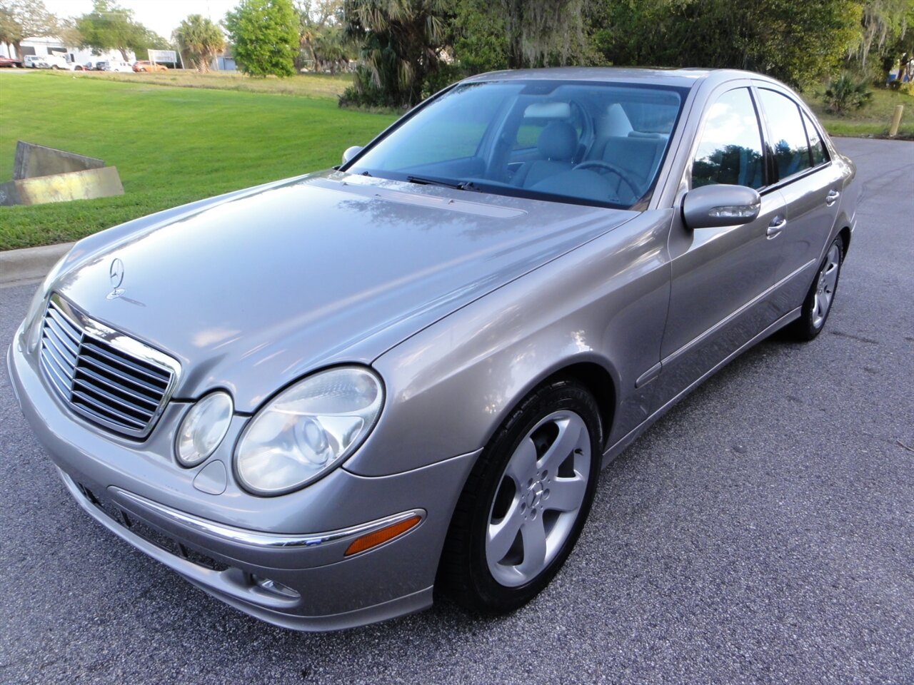 2004 Mercedes-Benz E 500  Premium - Photo 2 - Deland, FL 32720