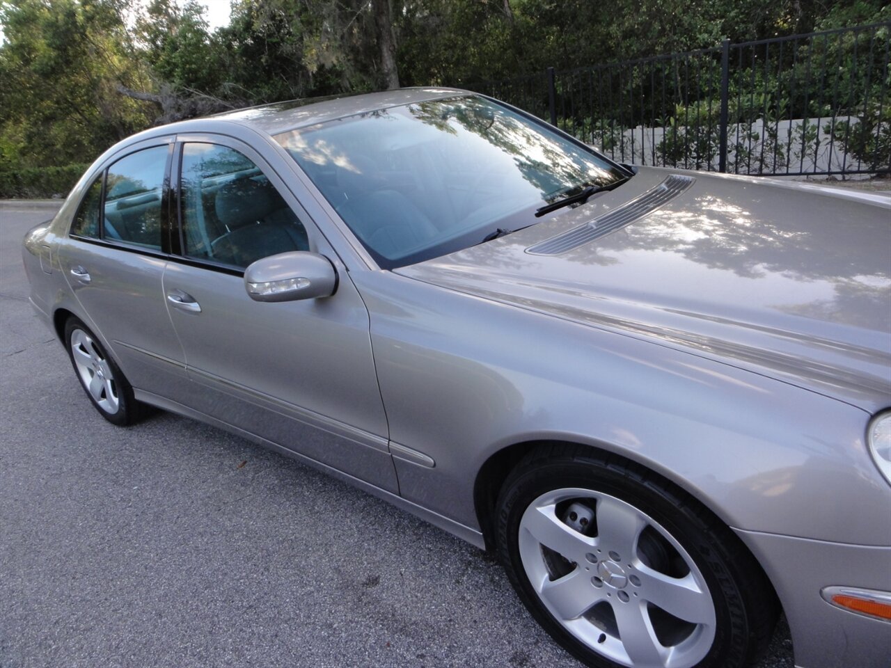 2004 Mercedes-Benz E 500  Premium - Photo 9 - Deland, FL 32720