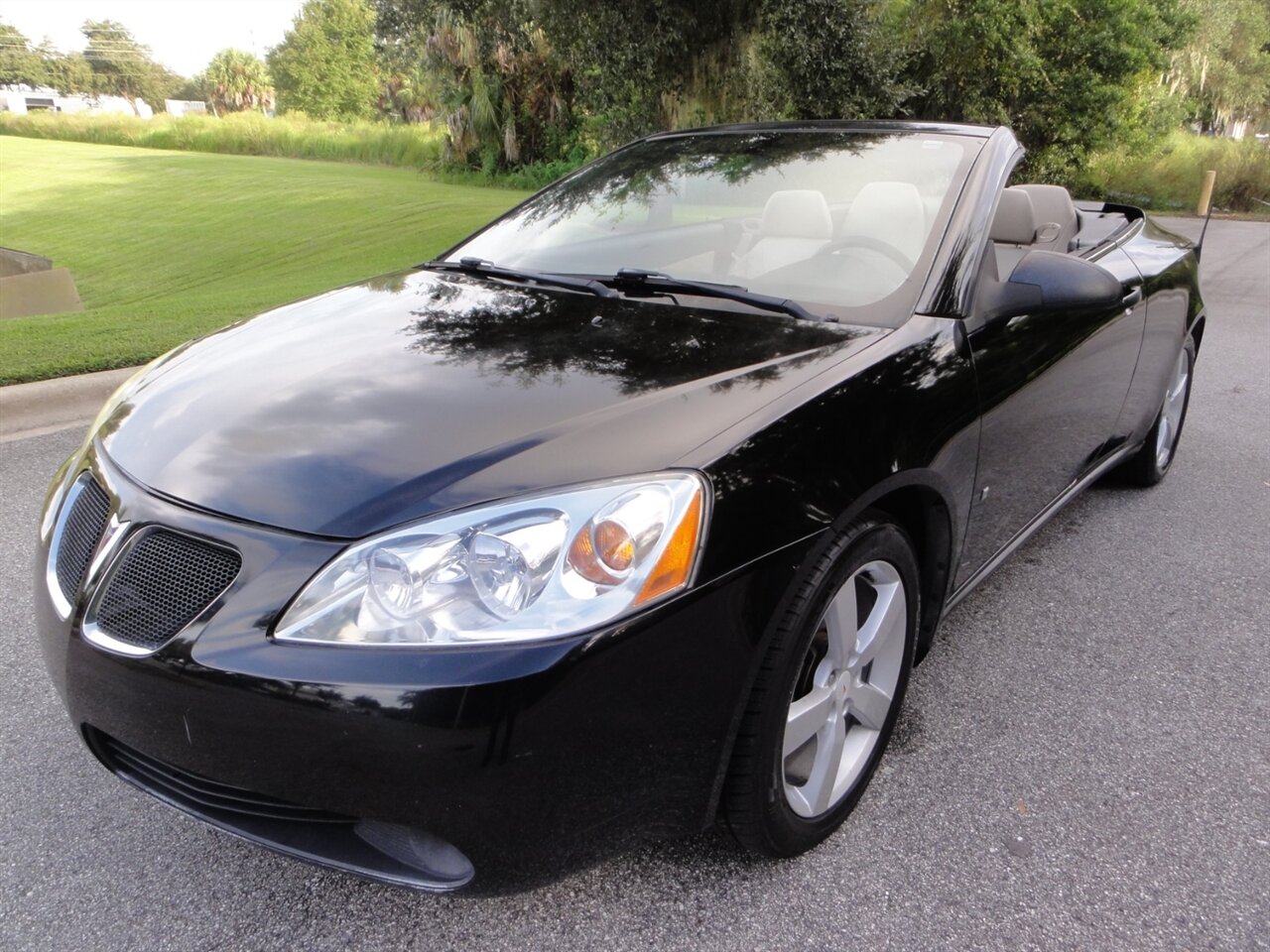 2007 Pontiac G6 GT Premium hardtop convertible - Photo 2 - Deland, FL 32720