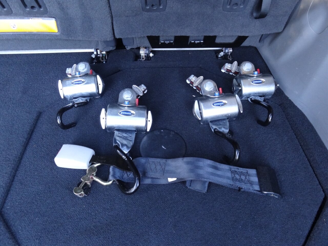 2011 Toyota Sienna SE  BraunAbility ramp van - Photo 41 - Deland, FL 32720