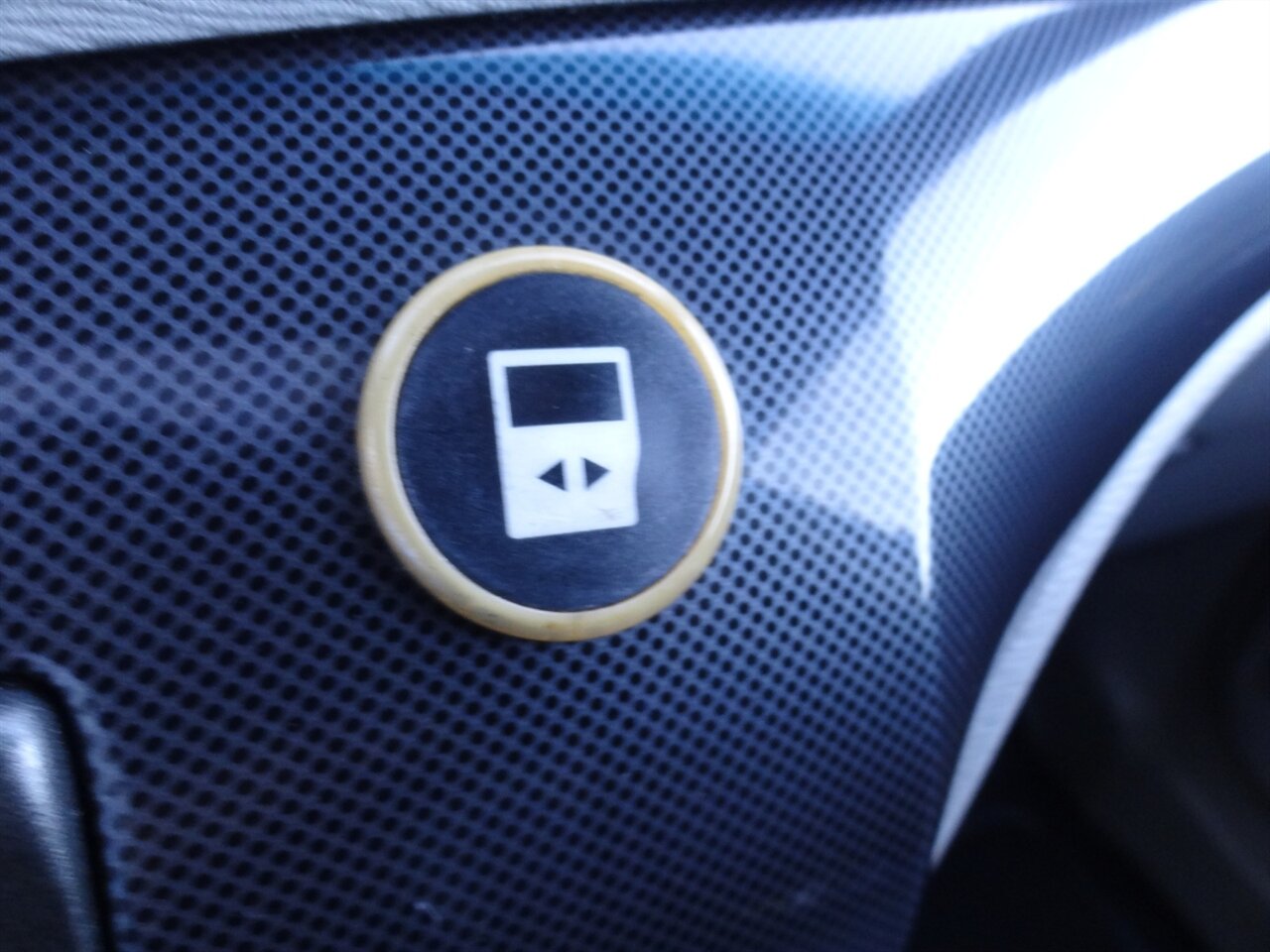 2011 Toyota Sienna SE  BraunAbility ramp van - Photo 56 - Deland, FL 32720