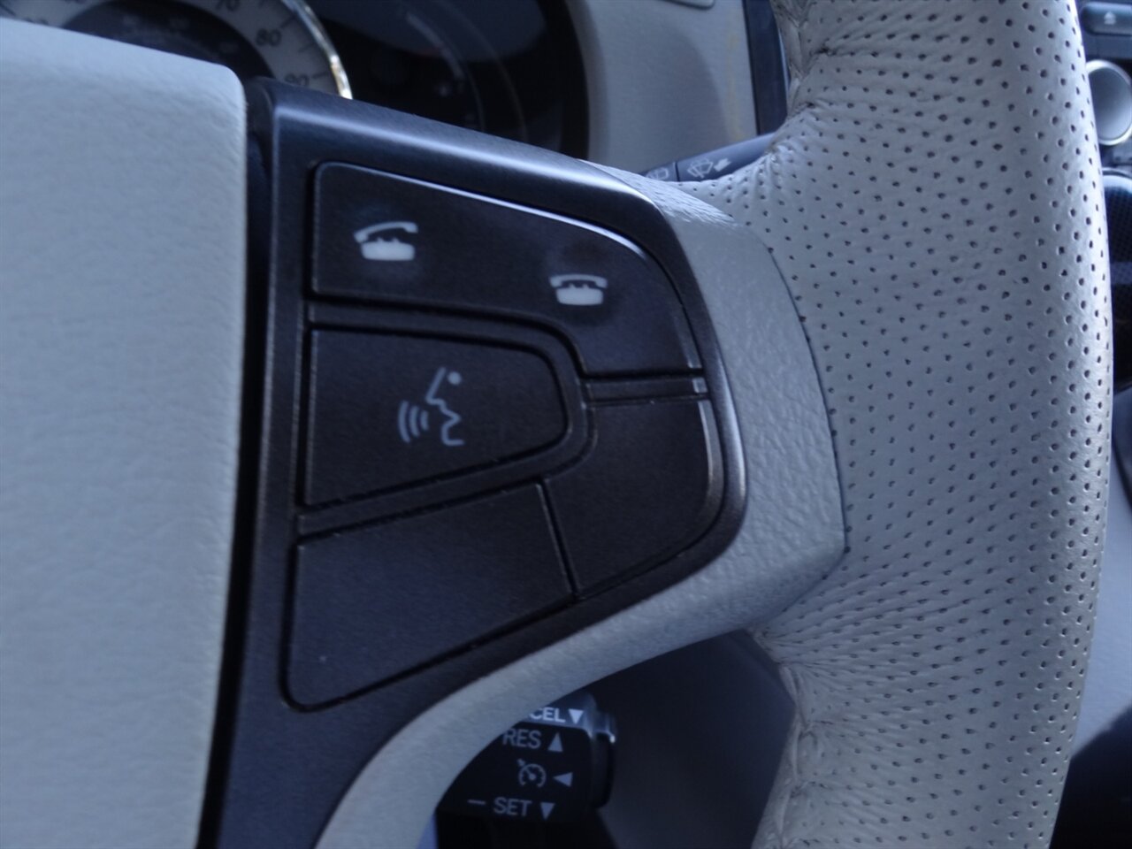 2011 Toyota Sienna SE  BraunAbility ramp van - Photo 51 - Deland, FL 32720