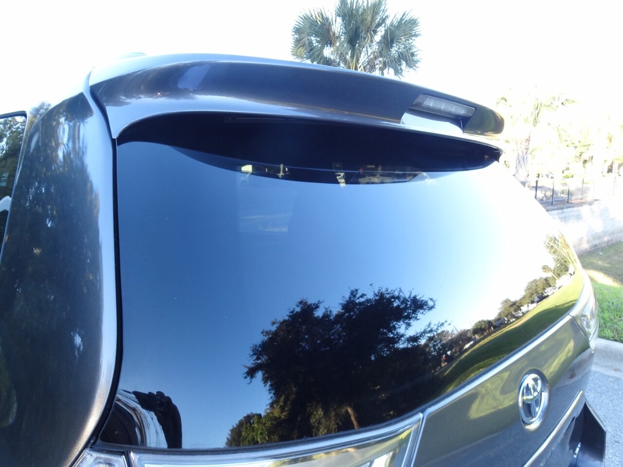 2011 Toyota Sienna SE  BraunAbility ramp van - Photo 20 - Deland, FL 32720