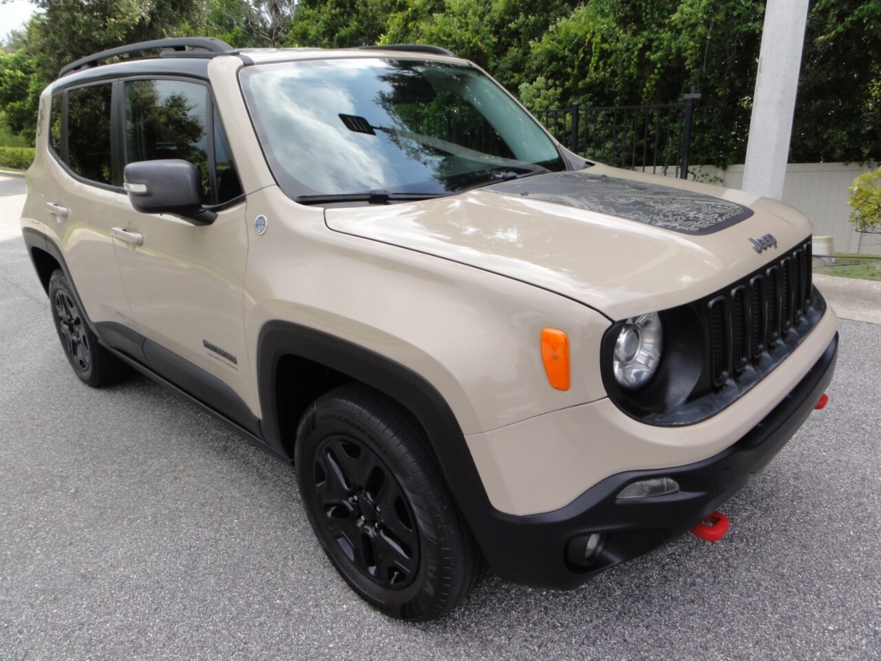 2017 Jeep Renegade Trailhawk  4X4 - Photo 1 - Deland, FL 32720