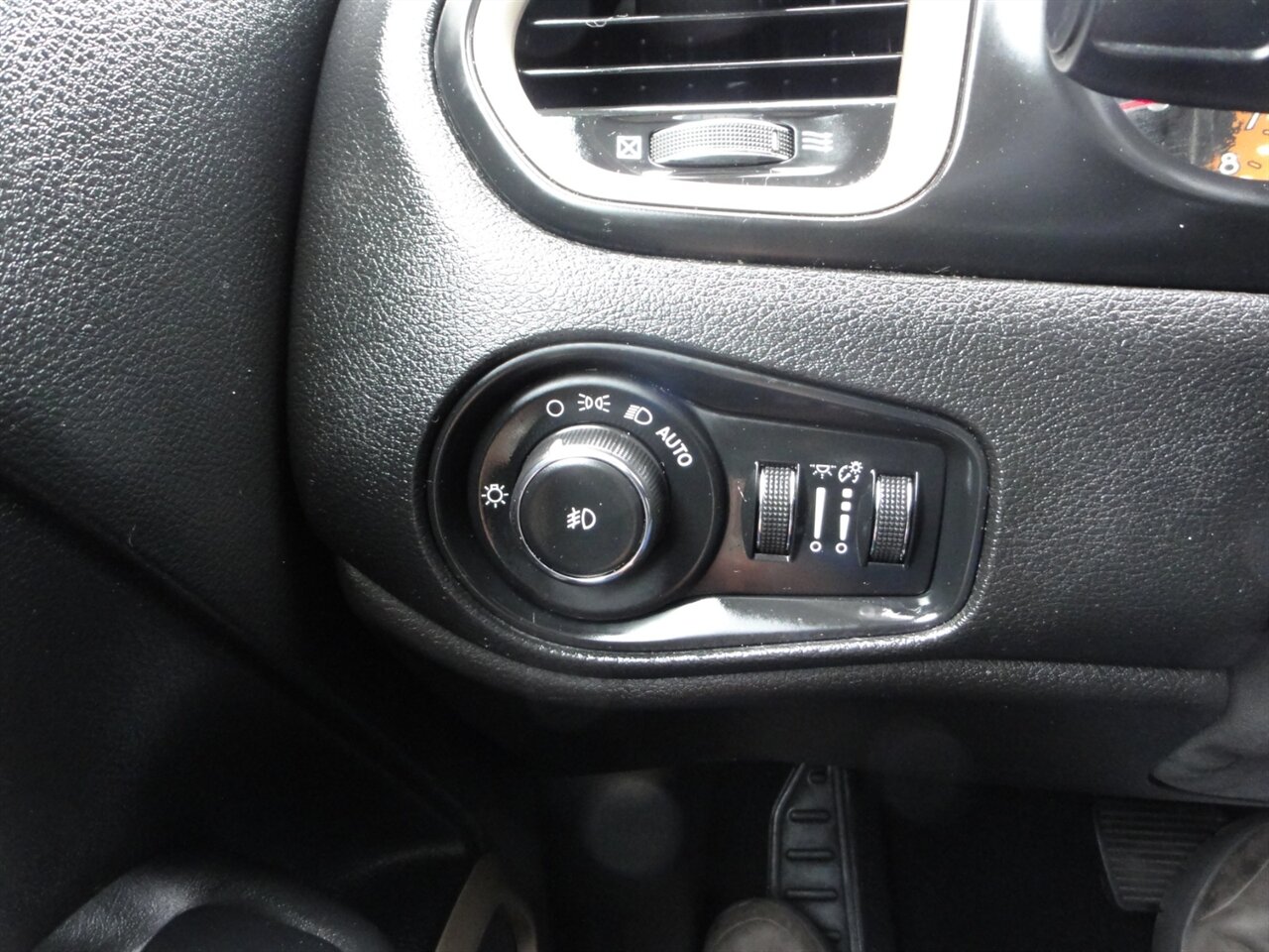 2017 Jeep Renegade Trailhawk  4X4 - Photo 48 - Deland, FL 32720