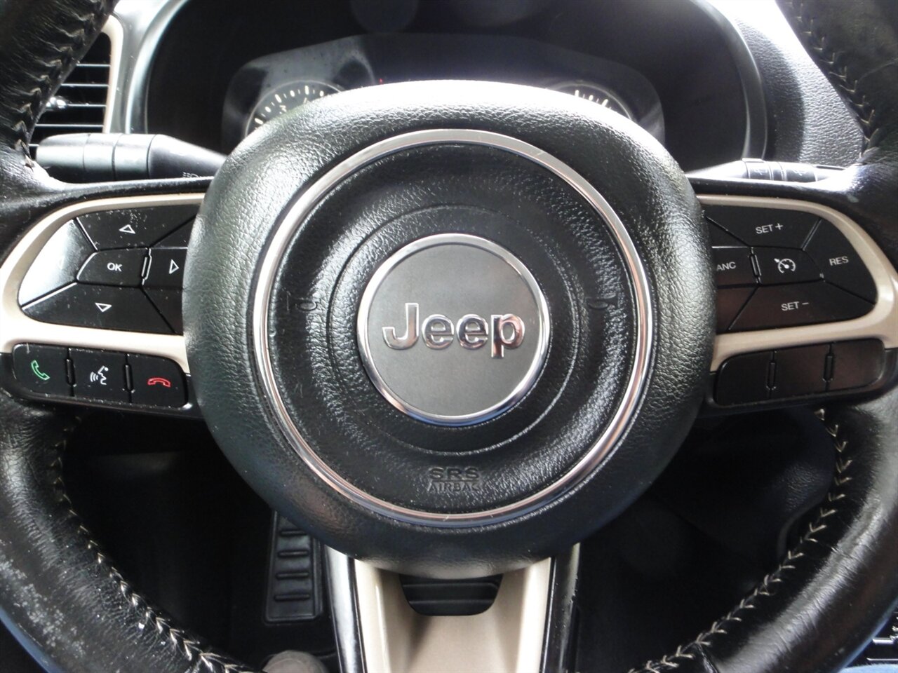2017 Jeep Renegade Trailhawk  4X4 - Photo 49 - Deland, FL 32720