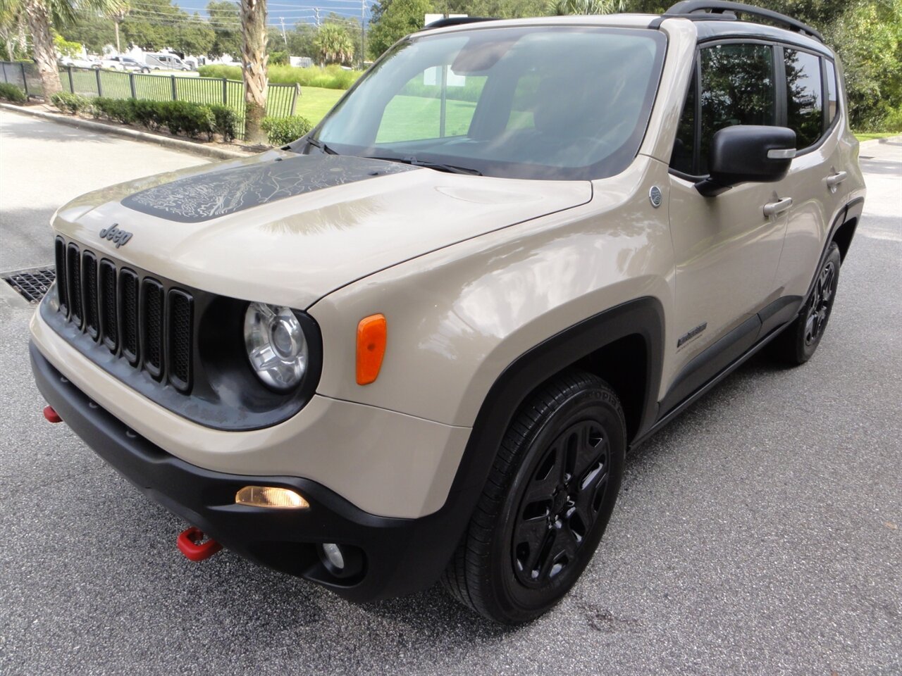 2017 Jeep Renegade Trailhawk  4X4 - Photo 2 - Deland, FL 32720