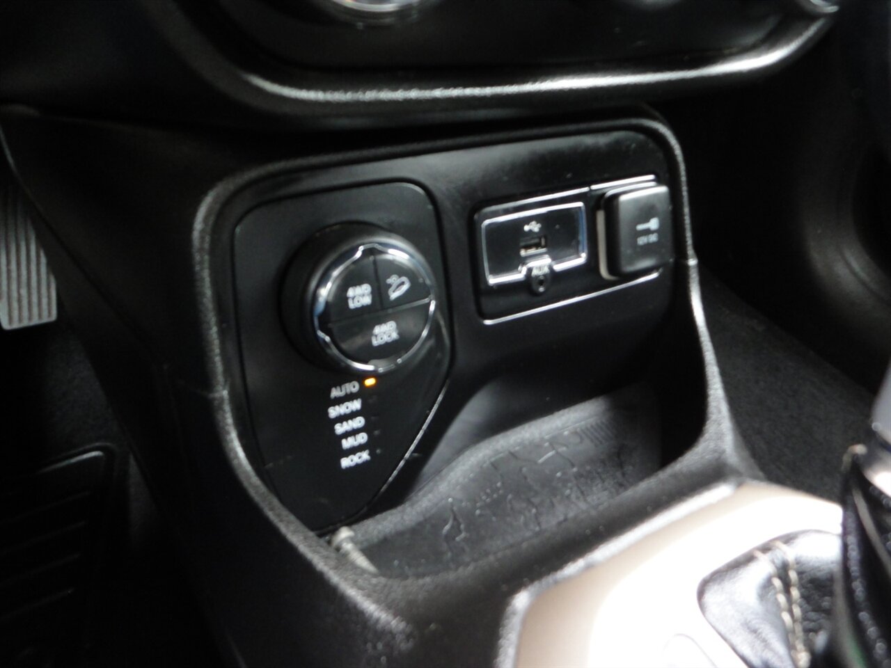2017 Jeep Renegade Trailhawk  4X4 - Photo 57 - Deland, FL 32720