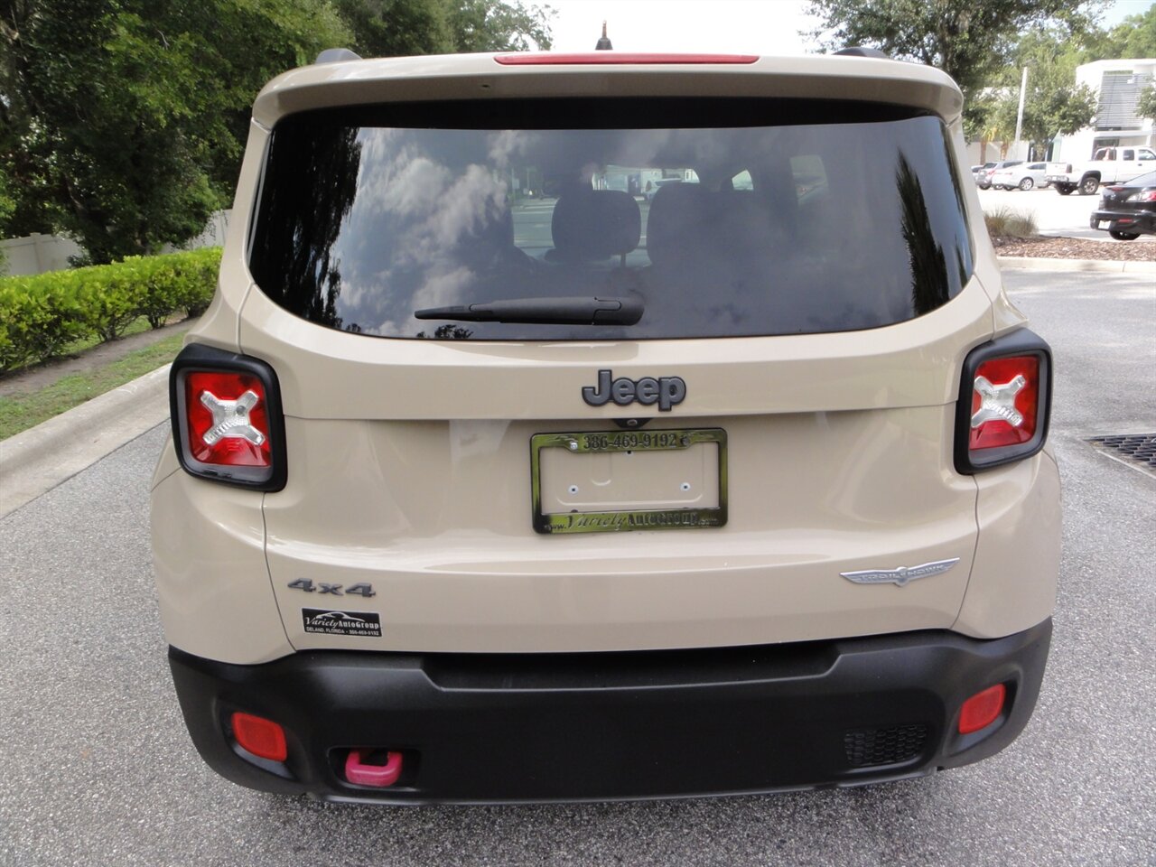2017 Jeep Renegade Trailhawk  4X4 - Photo 15 - Deland, FL 32720