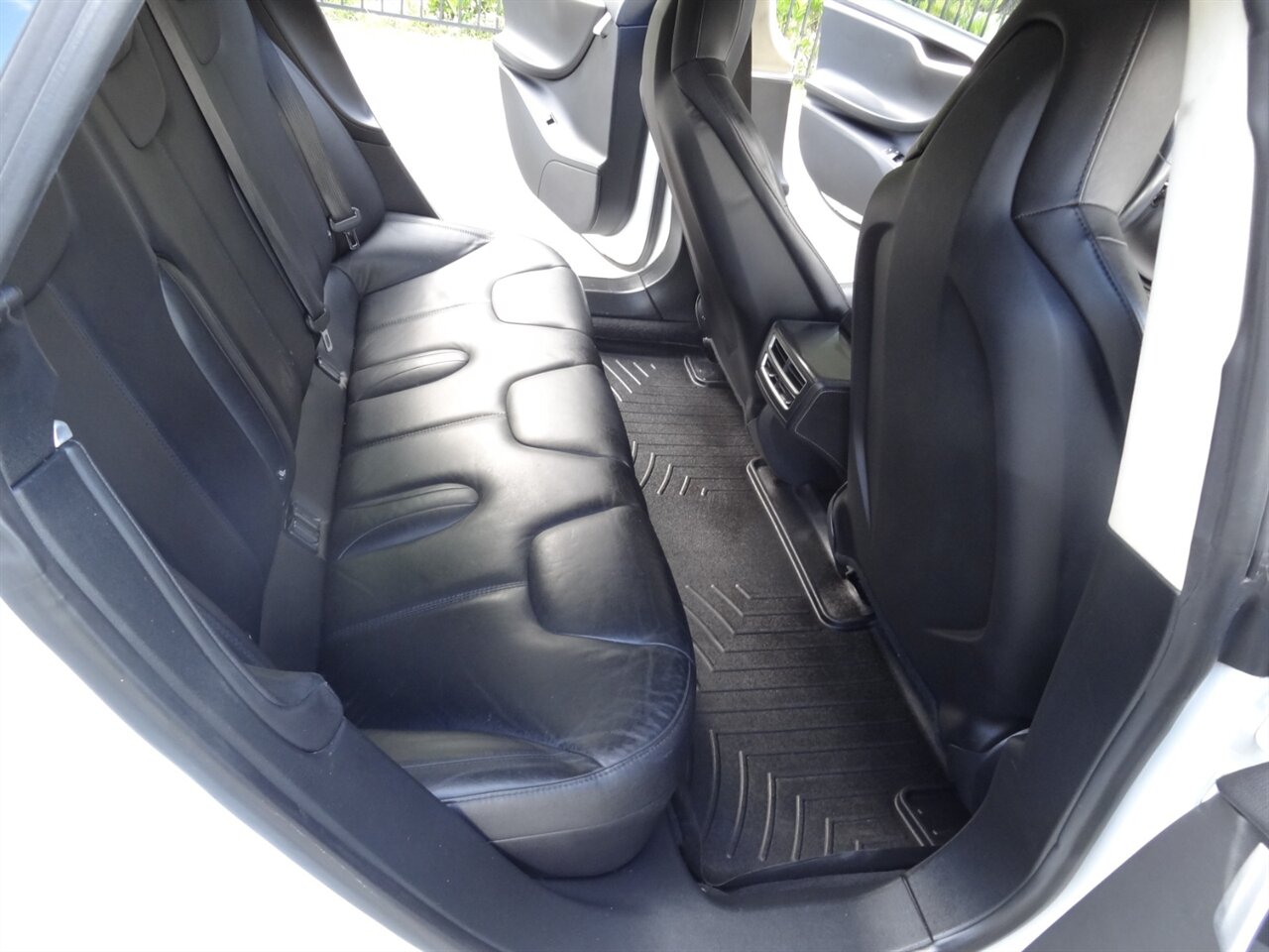 2015 Tesla Model S 85   - Photo 36 - Deland, FL 32720