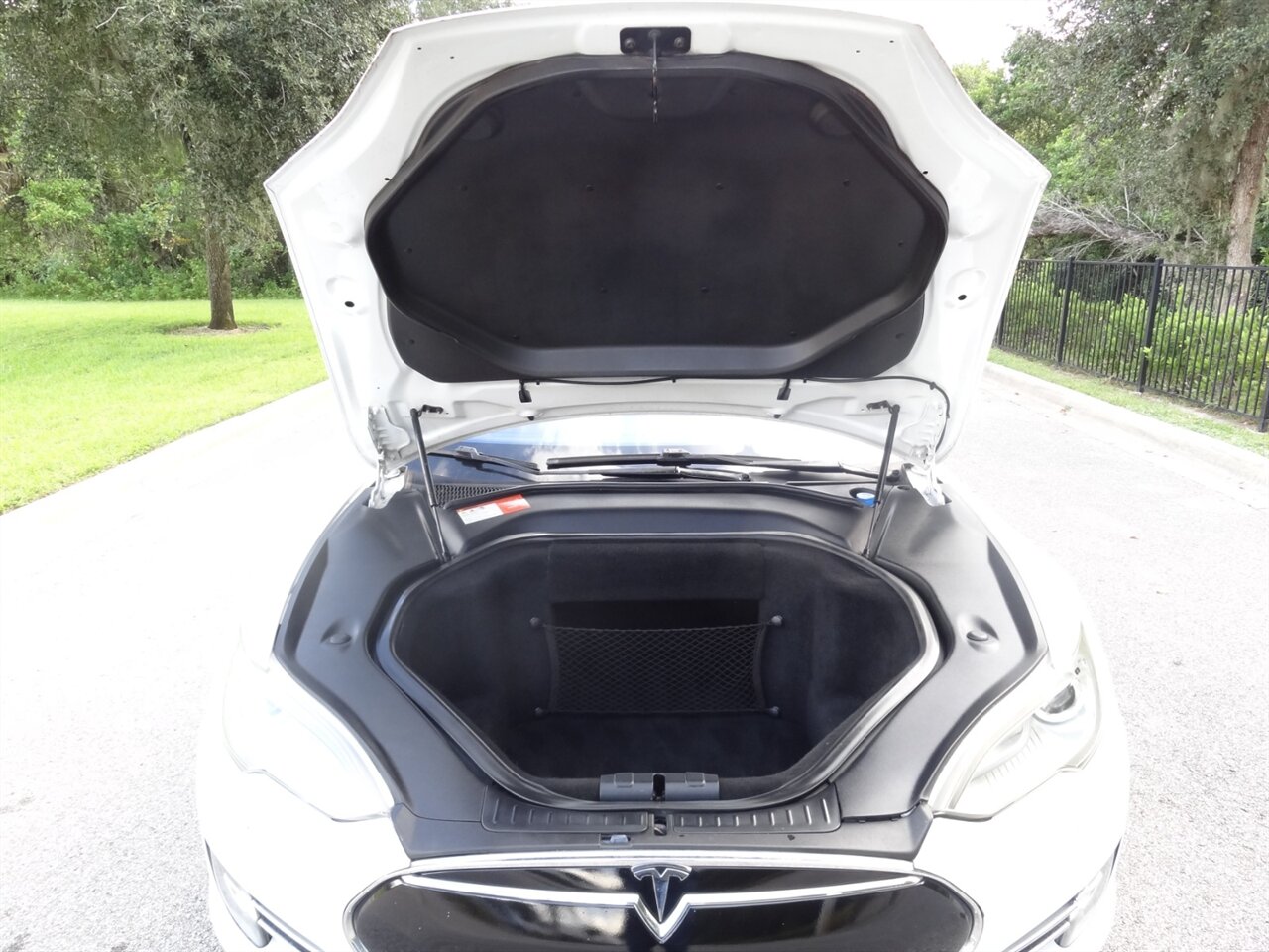 2015 Tesla Model S 85   - Photo 26 - Deland, FL 32720