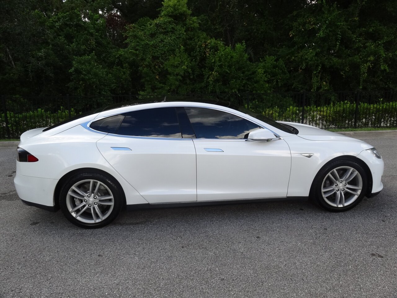 2015 Tesla Model S 85   - Photo 15 - Deland, FL 32720
