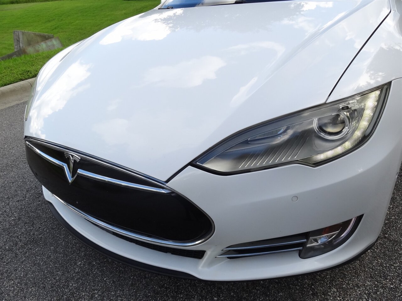 2015 Tesla Model S 85   - Photo 7 - Deland, FL 32720