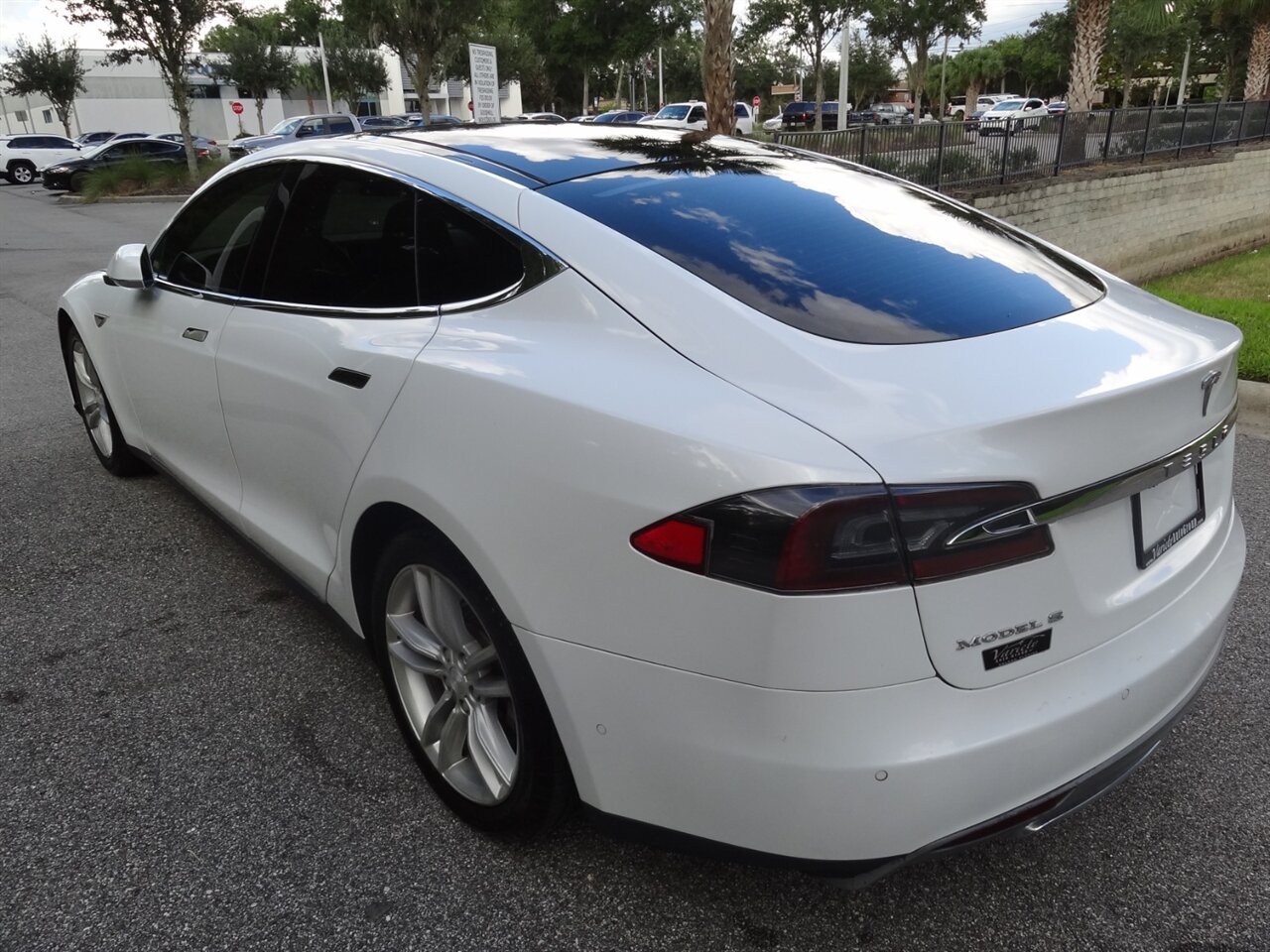 2015 Tesla Model S 85   - Photo 4 - Deland, FL 32720