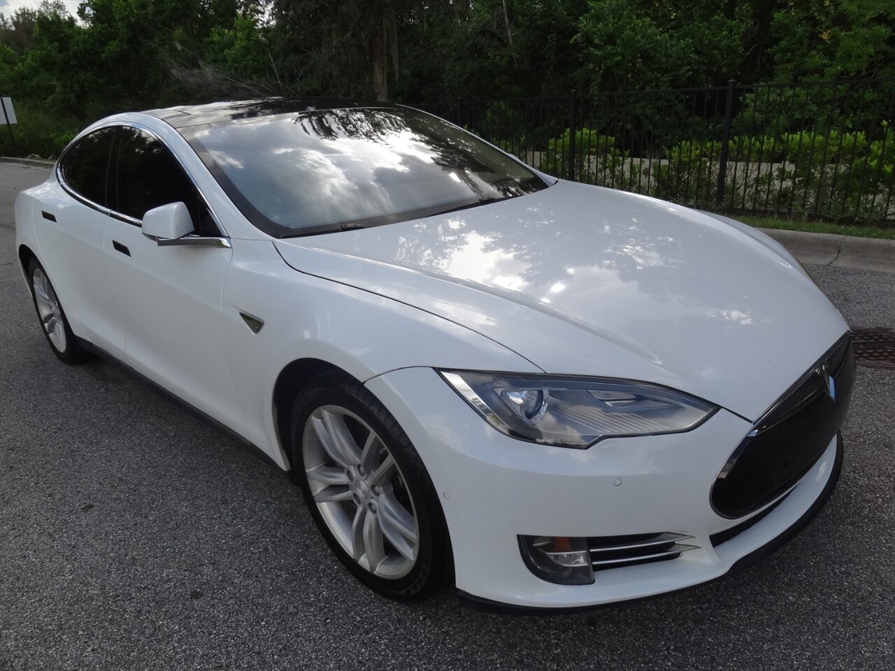 2015 Tesla Model S 85   - Photo 1 - Deland, FL 32720