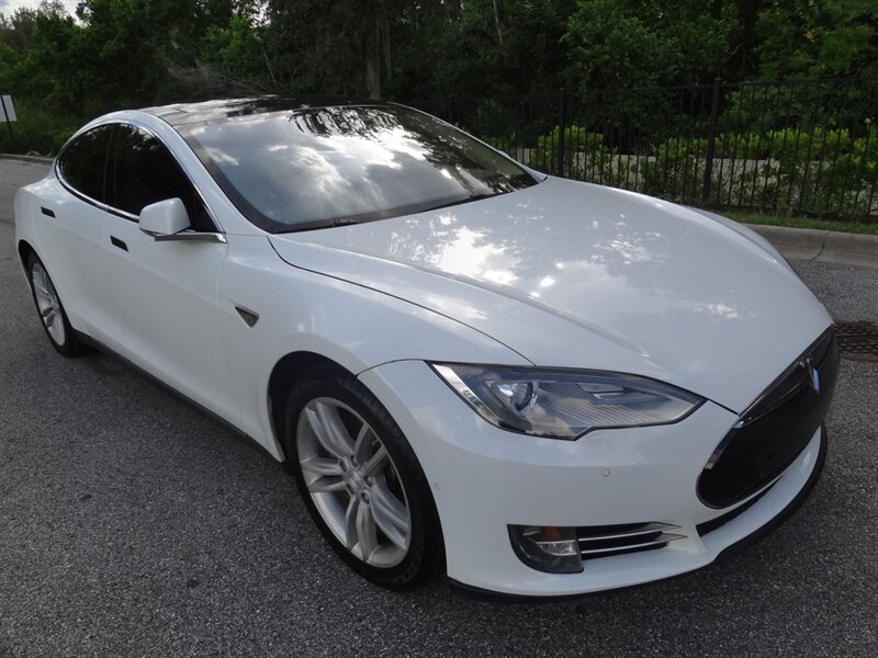 2015 Tesla Model S 85  