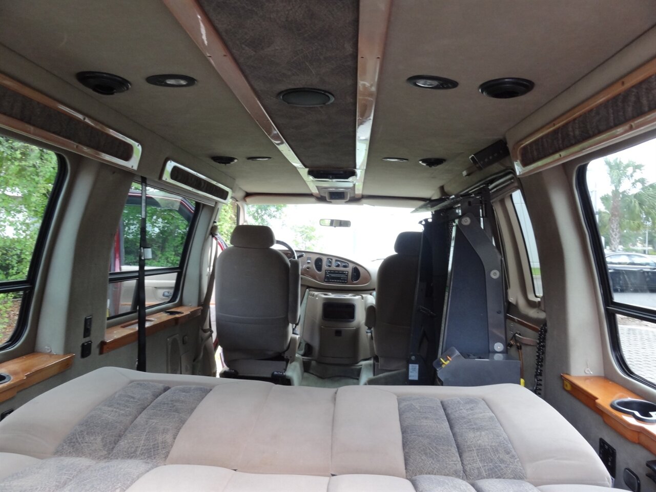 2005 Ford E-Series Van Eclipse premium conversion Braun Wheelchair lift van - Photo 27 - Deland, FL 32720