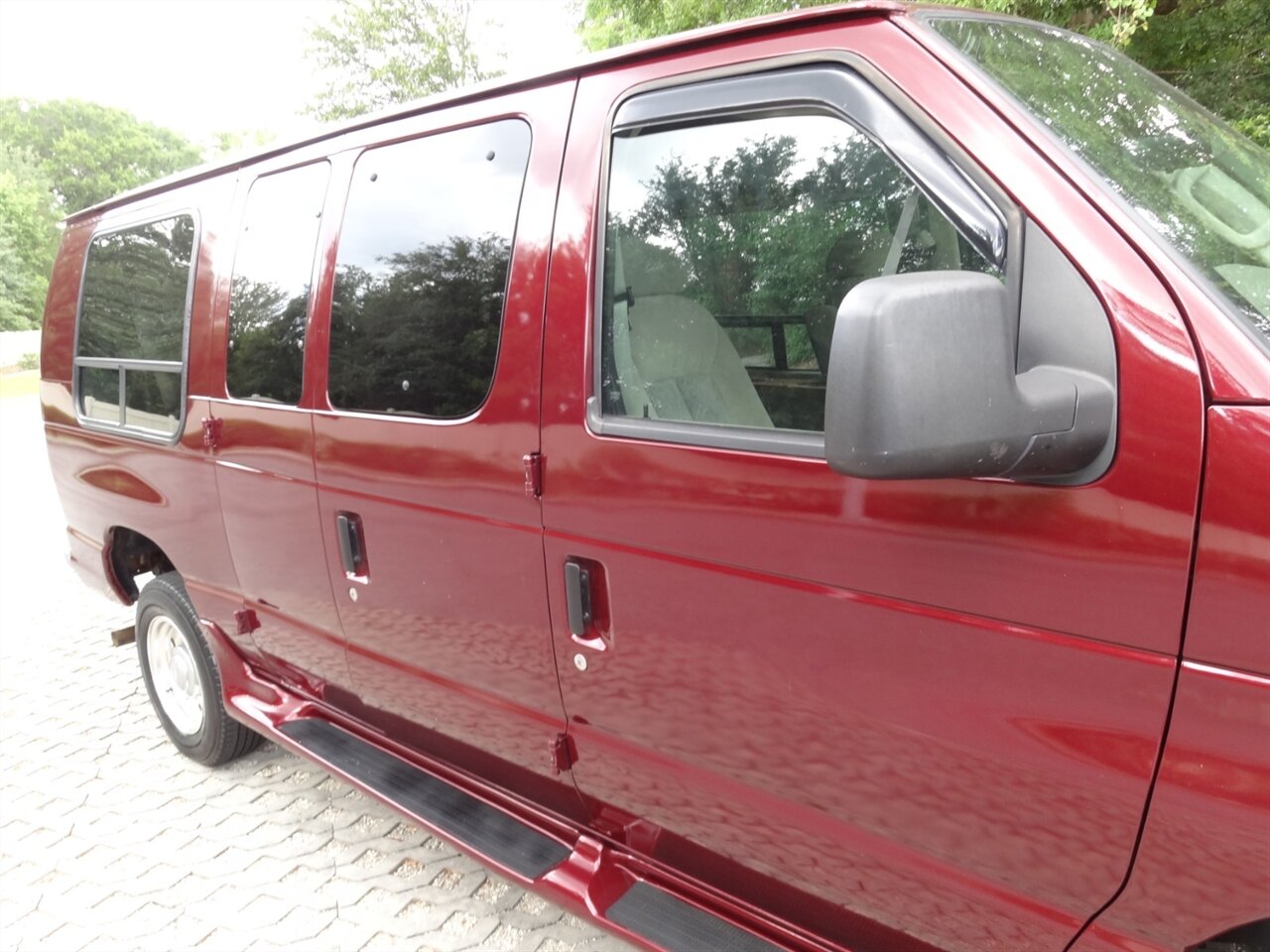2005 Ford E-Series Van Eclipse premium conversion Braun Wheelchair lift van - Photo 11 - Deland, FL 32720