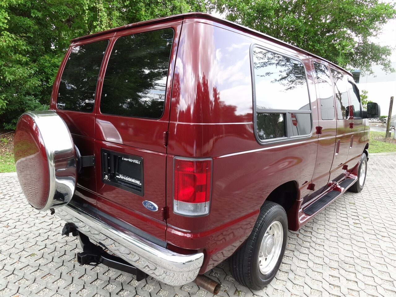 2005 Ford E-Series Van Eclipse premium conversion Braun Wheelchair lift van - Photo 4 - Deland, FL 32720