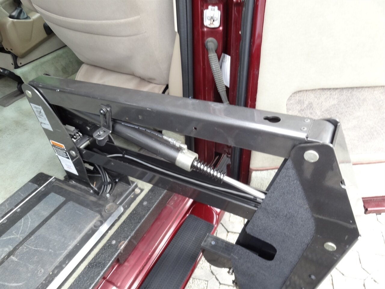 2005 Ford E-Series Van Eclipse premium conversion Braun Wheelchair lift van - Photo 35 - Deland, FL 32720