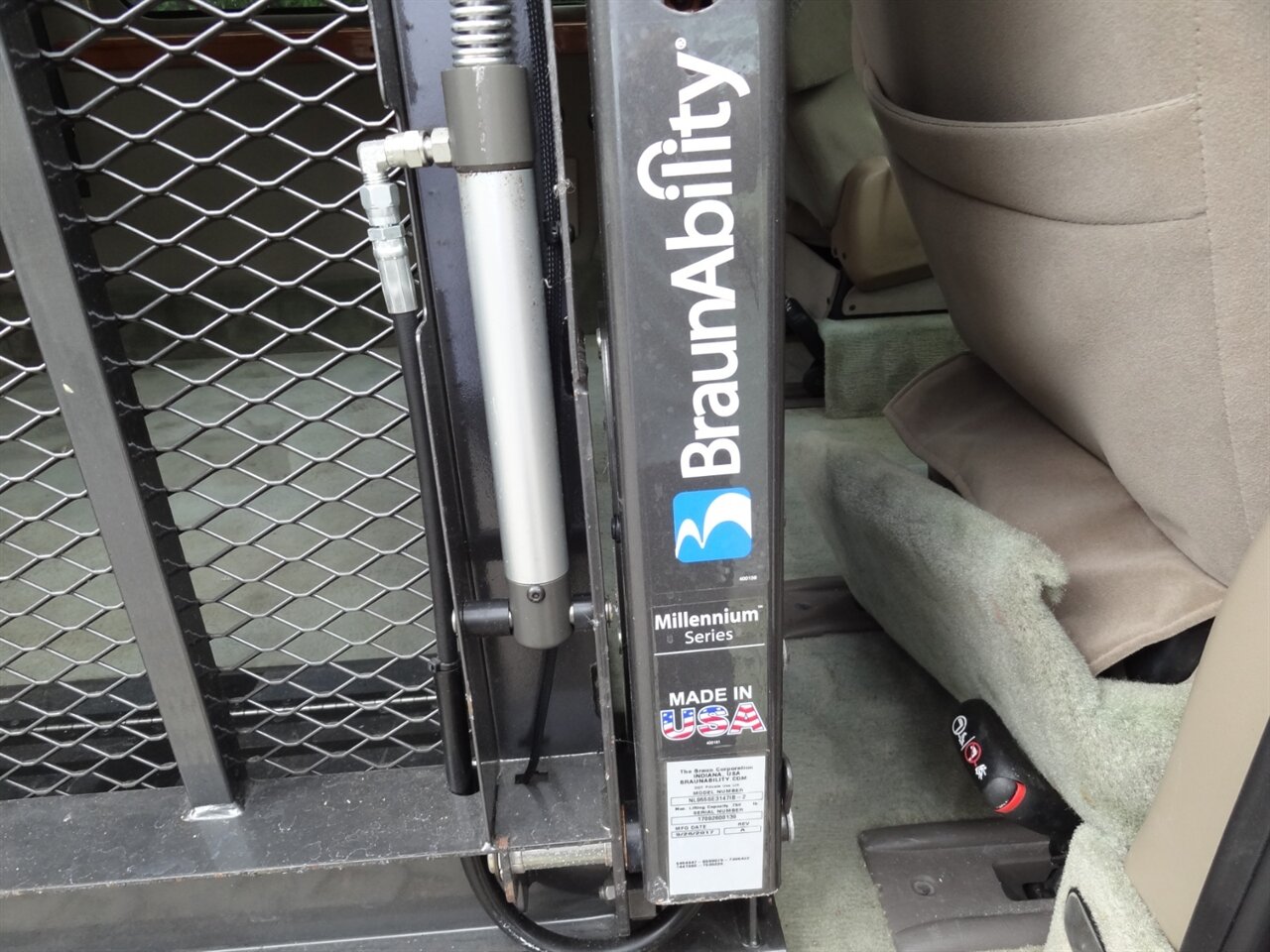 2005 Ford E-Series Van Eclipse premium conversion Braun Wheelchair lift van - Photo 32 - Deland, FL 32720
