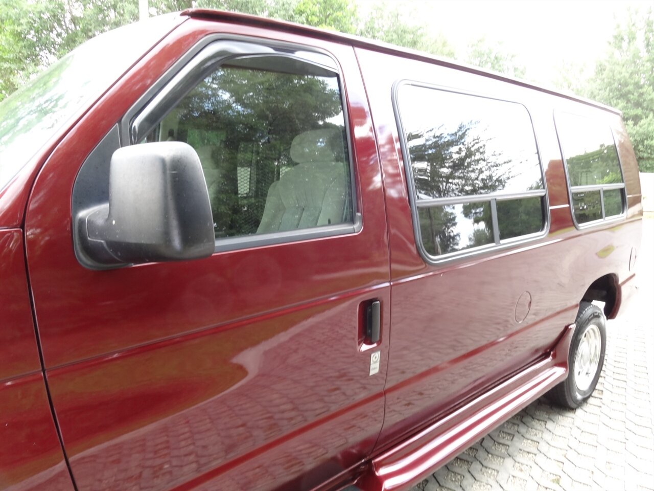 2005 Ford E-Series Van Eclipse premium conversion Braun Wheelchair lift van - Photo 12 - Deland, FL 32720