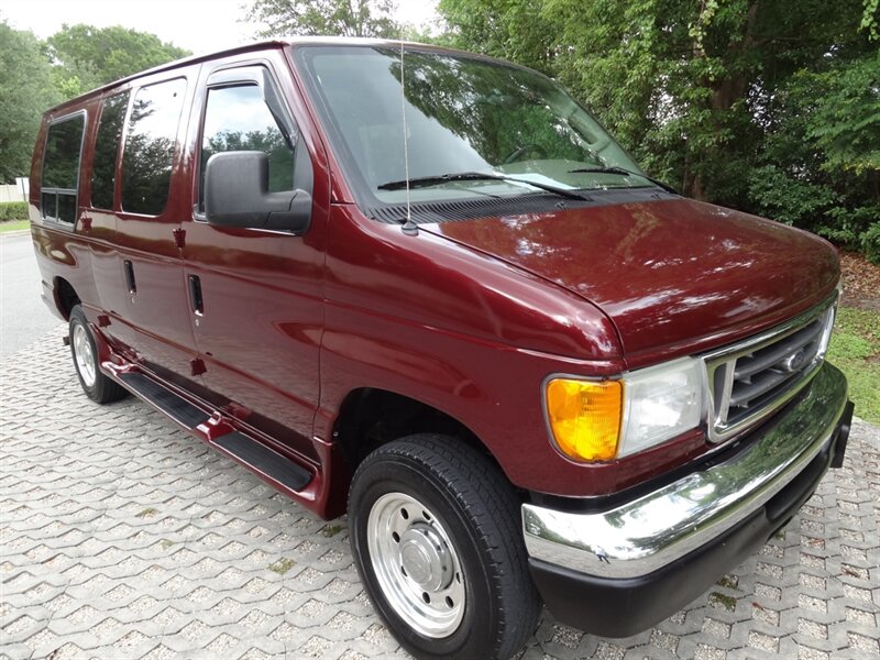 2005 Ford E-Series Van Eclipse premium conversion  Braun Wheelchair lift van