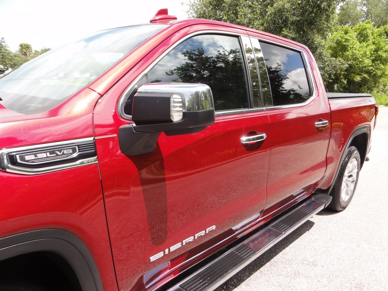2019 GMC Sierra 1500 SLT - Photo 11 - Deland, FL 32720