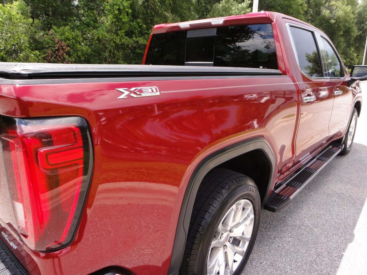 2019 GMC Sierra 1500 SLT - Photo 13 - Deland, FL 32720