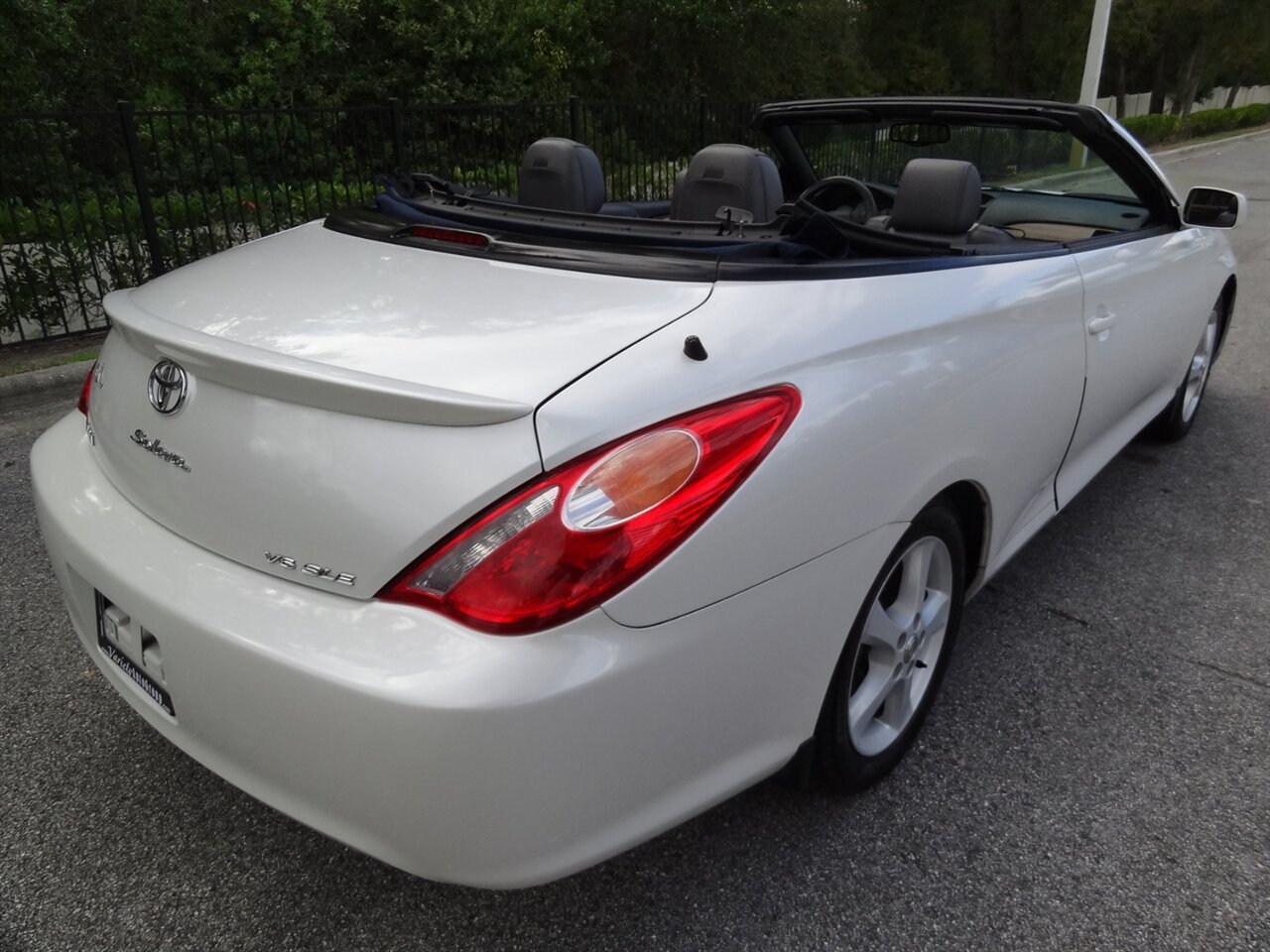 2006 Toyota Camry Solara SLE V6  Convertible - Photo 4 - Deland, FL 32720