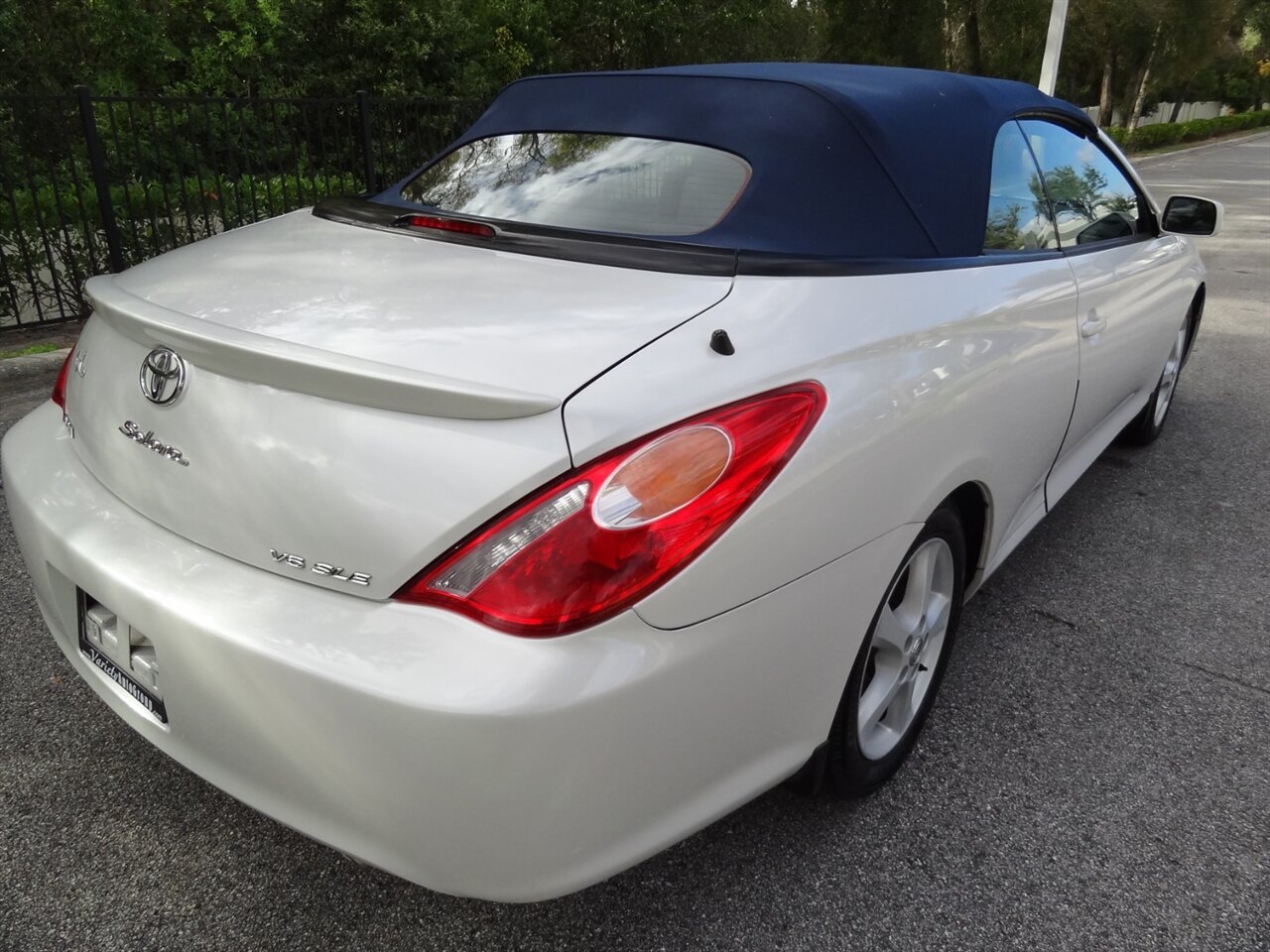 2006 Toyota Camry Solara SLE V6  Convertible - Photo 7 - Deland, FL 32720