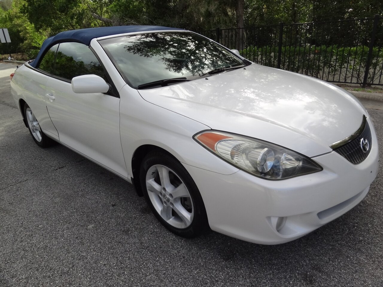 2006 Toyota Camry Solara SLE V6  Convertible - Photo 6 - Deland, FL 32720