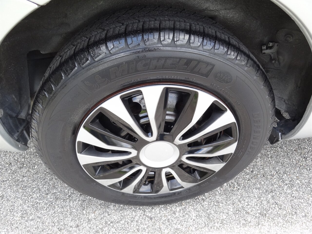 2006 Toyota Corolla LE - Photo 23 - Deland, FL 32720